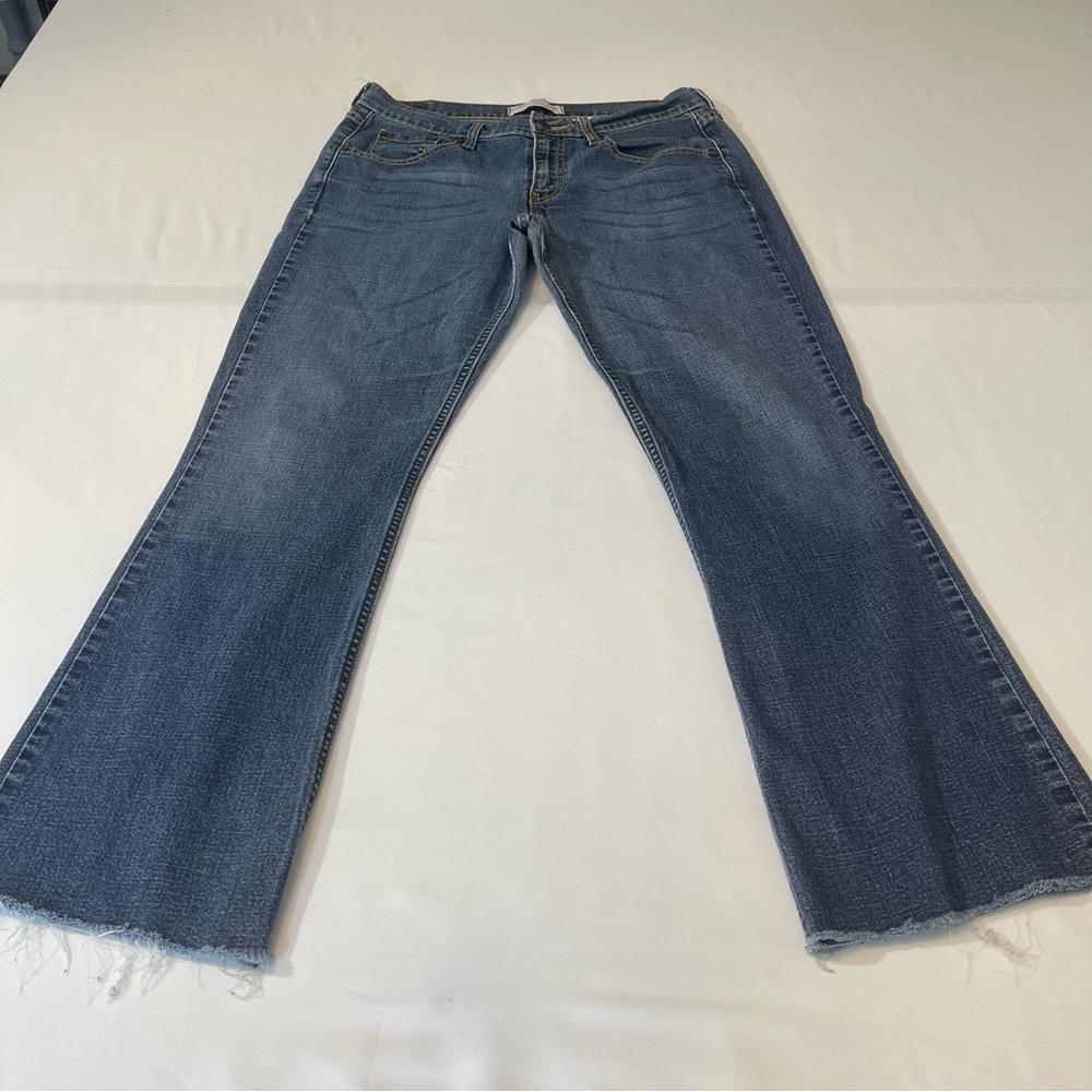 Levi’s Signature Women’s jeans ,size 10 M , good condition, Preowned